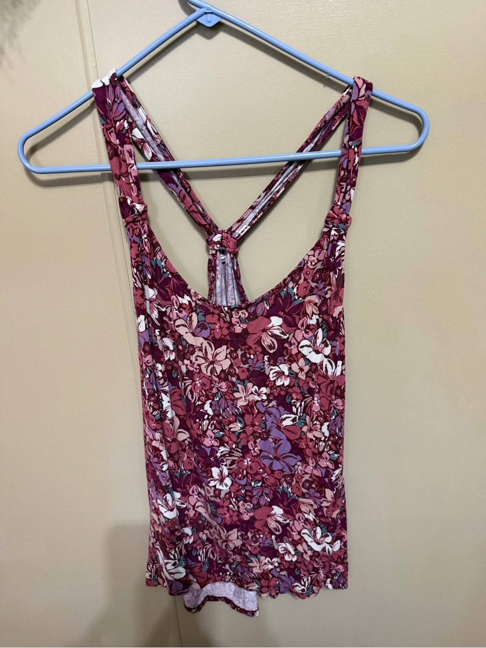 Floral Twist-Back Tank Top in Mauve Pink